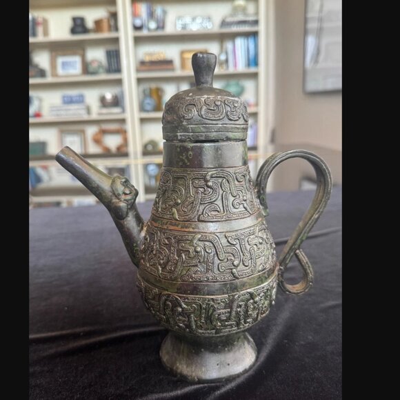 Antique Chinese Bronze Ritual Ewer – Kuilong Dragon Motif & Taotie Mask on Spout - Picture 7 of 8